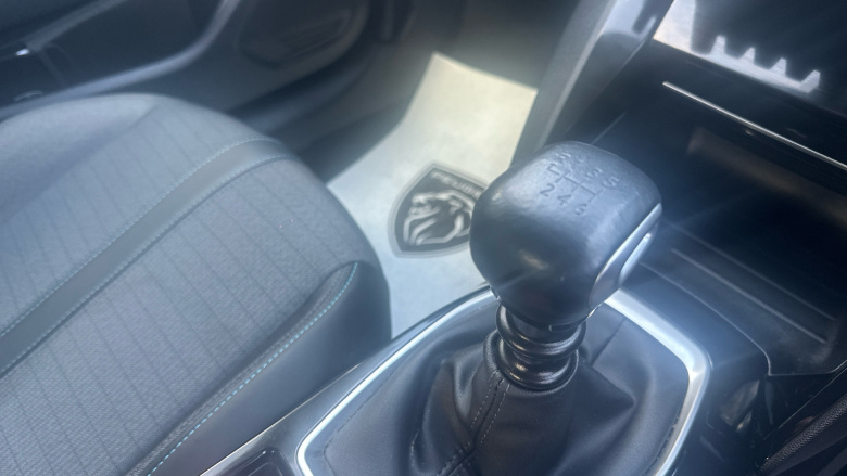 Peugeot 208 1.2 PureTech 100 Allure Premium + 5dr Petrol Hatchback